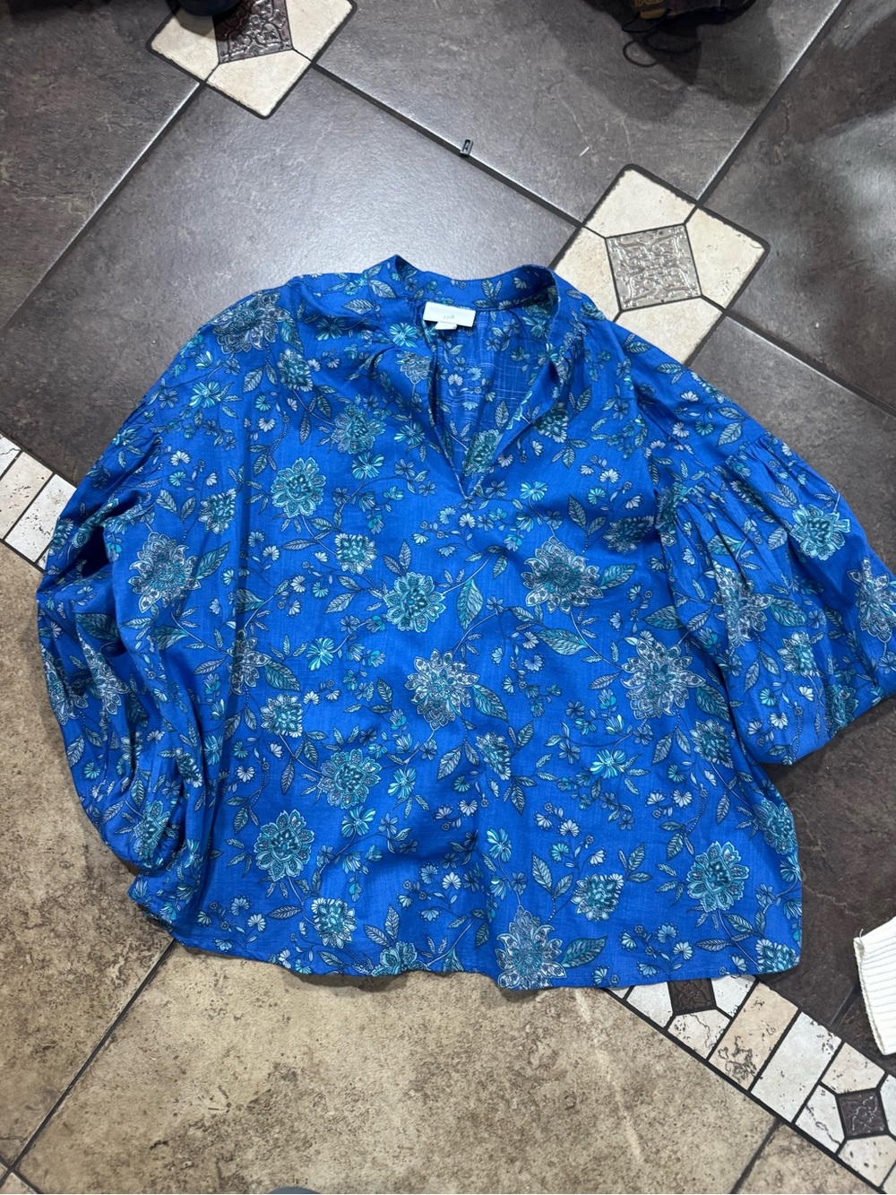 J. Jill Blue Floral V-Neck Puff Sleeve Blouse